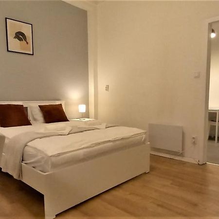 شقة بودابست  في Quiet And Private Studio In The Center المظهر الخارجي الصورة