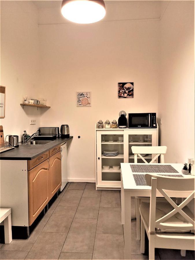 شقة بودابست  في Quiet And Private Studio In The Center المظهر الخارجي الصورة
